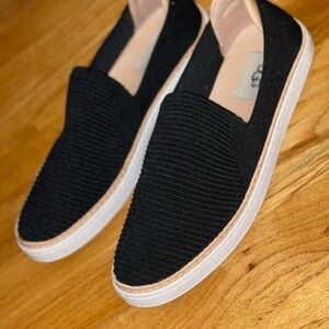 Ugg Slip-On Shoes Women’s Size 9